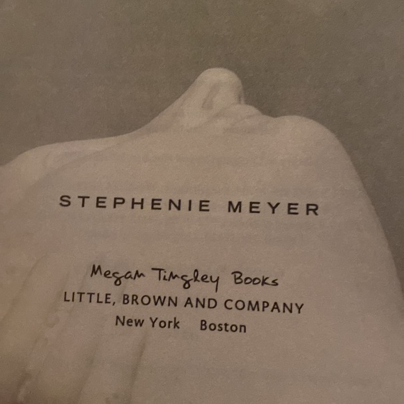 Midnight Sun by Stephenie Meyer - Picture 3 of 5